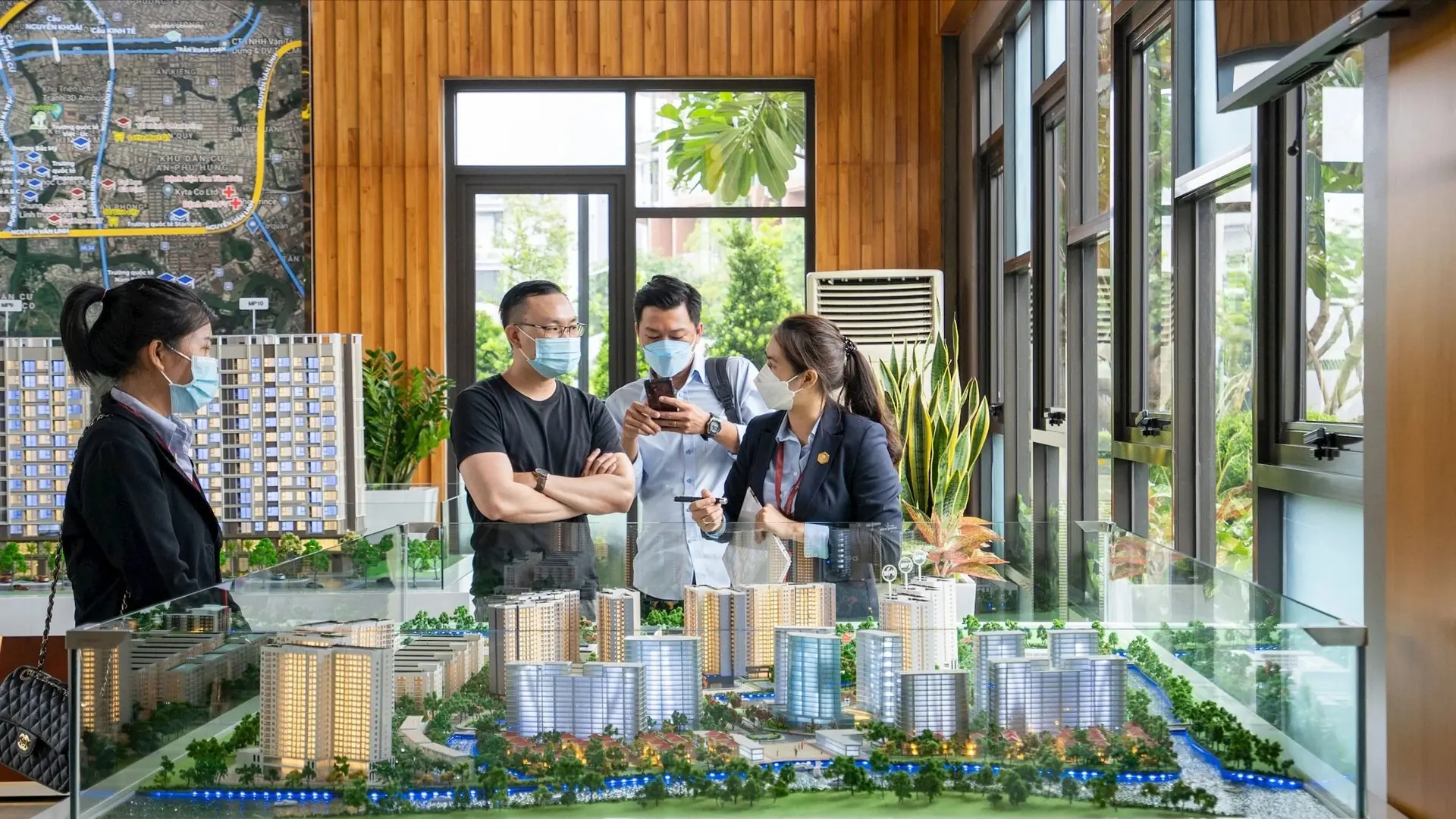 Cần siết chặt quản lý hoạt động môi giới bất động sản